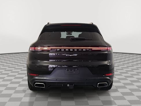 Used 2024 Porsche Cayenne AWD/4WD image 7