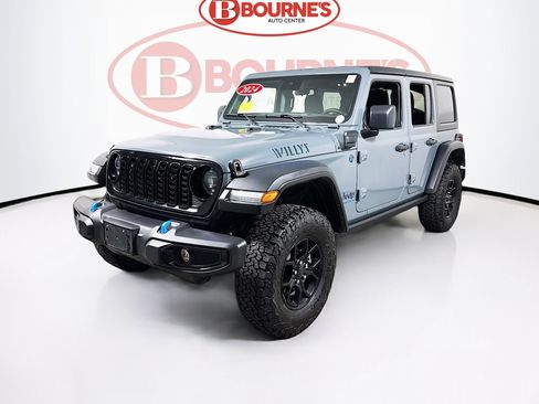 Used 2024 Jeep Wrangler Unlimited image 5