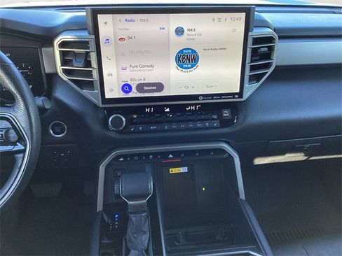 Used 2024 Toyota Tundra Limited image 11