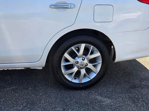 Used 2018 Nissan Versa SV w/ SV Special Edition Package FWD image 17