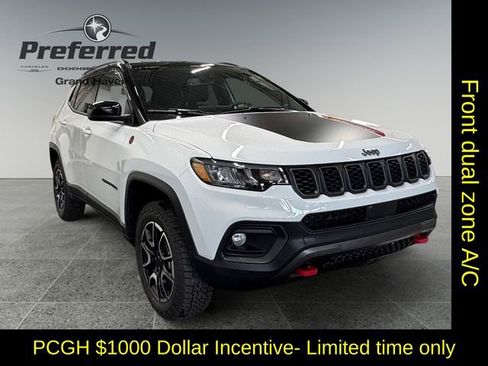 New 2026 Jeep Compass Trailhawk image 1
