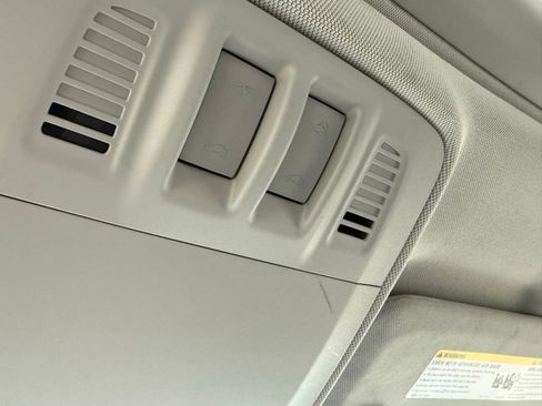 Used 2013 Buick Verano Leather FWD image 18