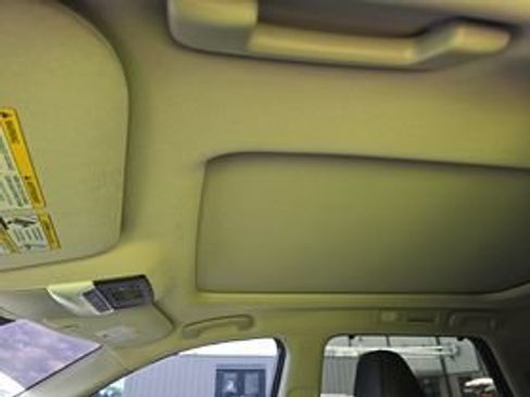 Used 2025 Nissan Pathfinder Platinum AWD/4WD image 14