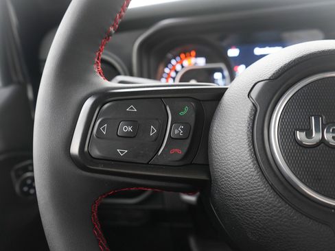 Used 2024 Jeep Wrangler Unlimited Rubicon AWD/4WD image 27