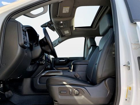 Used 2022 Chevrolet Silverado 1500 LT Trail Boss w/ Convenience Package II AWD/4WD image 29