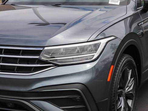 Used 2022 Volkswagen Tiguan SE FWD image 10