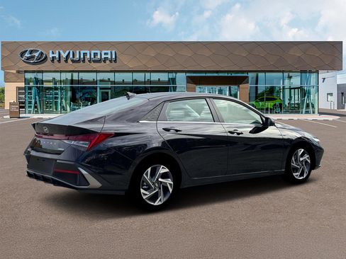 New 2026 Hyundai Elantra Limited image 8