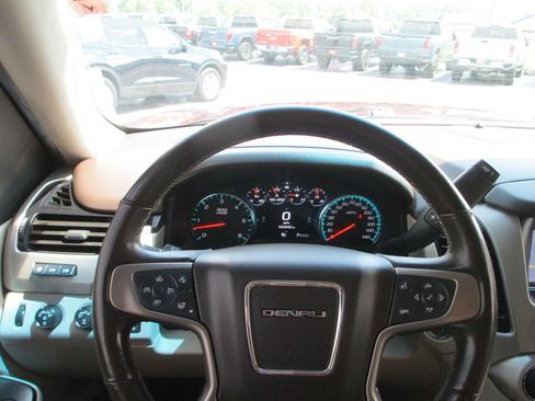 Used 2020 GMC Yukon Denali w/ Open Road Package AWD/4WD image 40