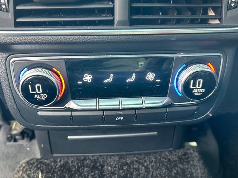 Used 2017 Audi Q7 3.0T Premium Plus w/ Premium Plus Package image 41