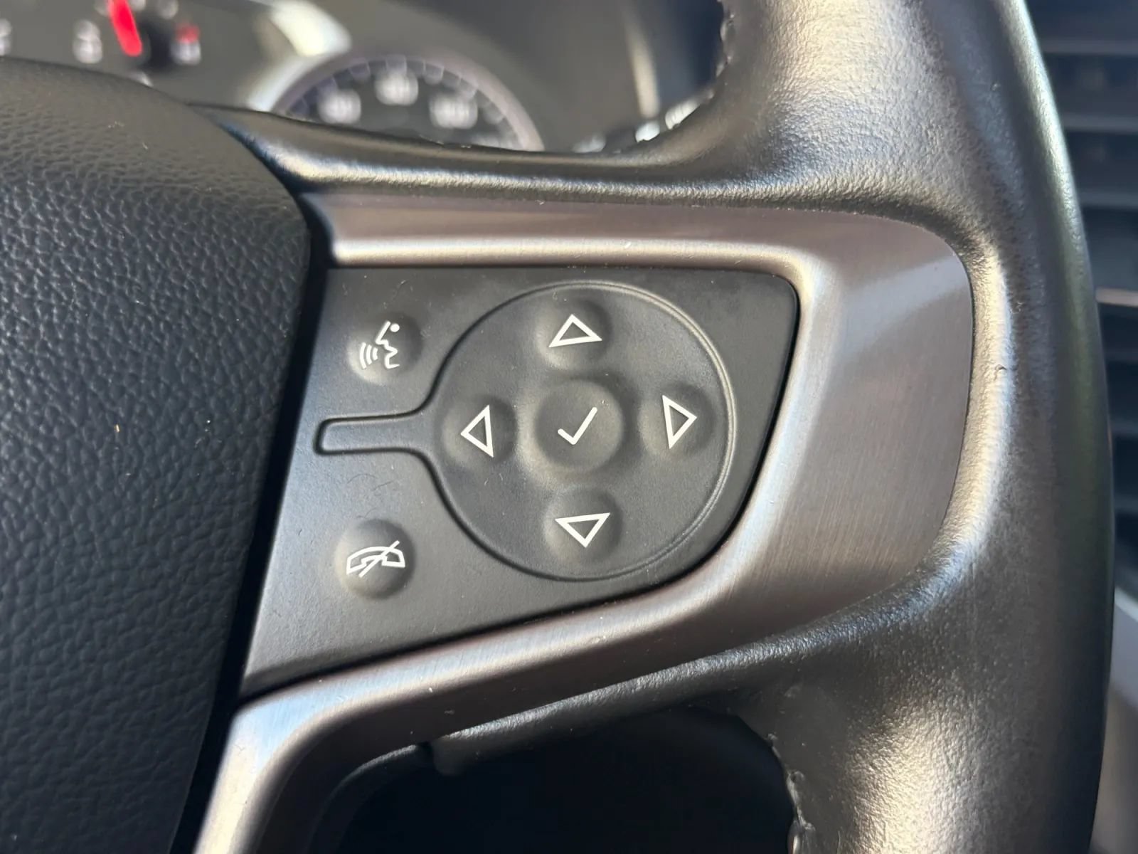 Used 2020 GMC Acadia AT4 w/ LPO, Floor Liner Package AWD/4WD image 33