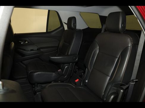 Used 2018 Chevrolet Traverse LT AWD/4WD image 17