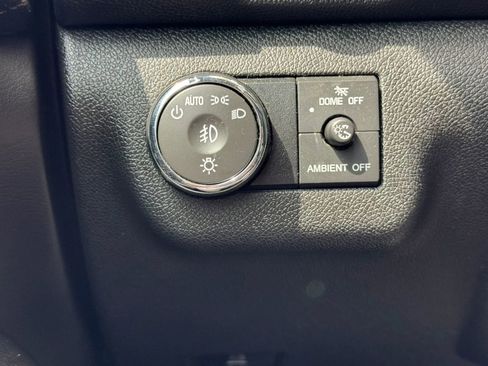 Used 2017 Chevrolet Traverse LT FWD image 32