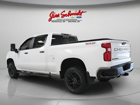 Used 2021 Chevrolet Silverado 1500 LT Trail Boss w/ Convenience Package II AWD/4WD image 4