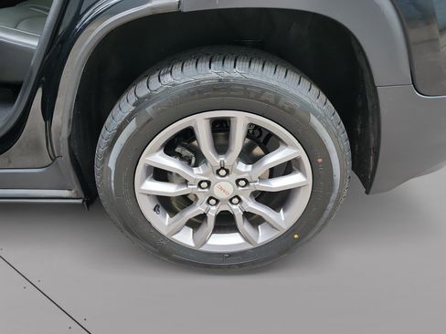 Used 2022 GMC Terrain SLT w/ Infotainment Package II AWD/4WD image 14