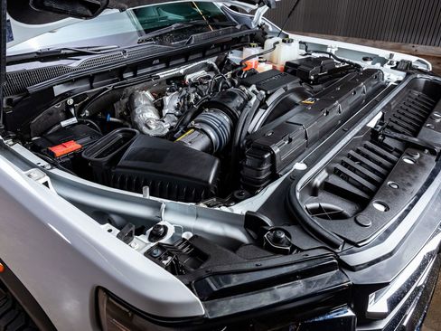 Used 2025 GMC Sierra 2500 SLT w/ SLT Premium Package image 41