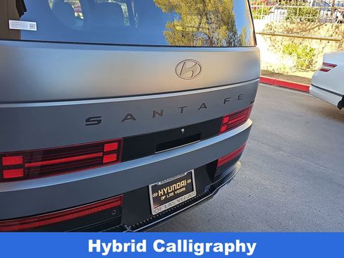 Used 2025 Hyundai Santa Fe Calligraphy FWD image 11