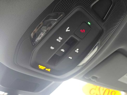 Used 2025 Audi Q6 e-tron Premium w/ Convenience Package image 35