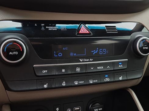 Used 2020 Hyundai Tucson Limited image 15