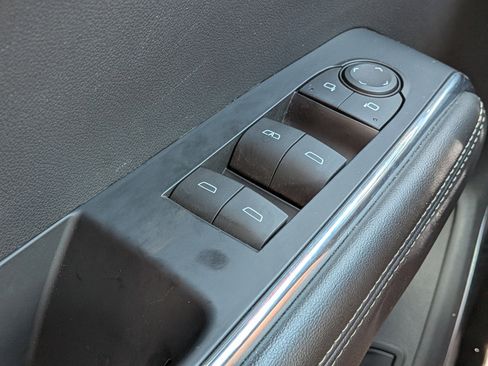 Used 2024 GMC Acadia Elevation FWD image 23