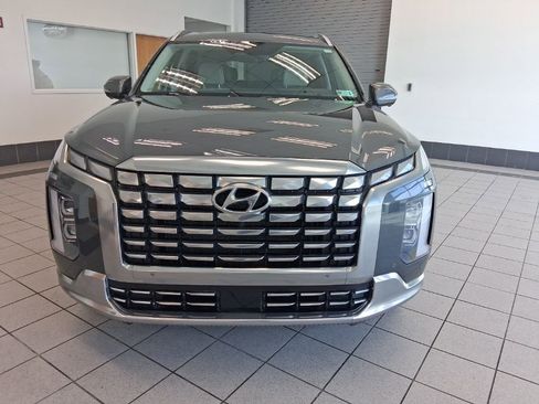 Used 2023 Hyundai Palisade Calligraphy image 3