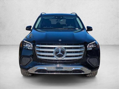 Certified 2026 Mercedes-Benz GLS 450 4MATIC image 2