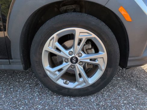 Used 2022 Hyundai Kona SEL FWD image 11