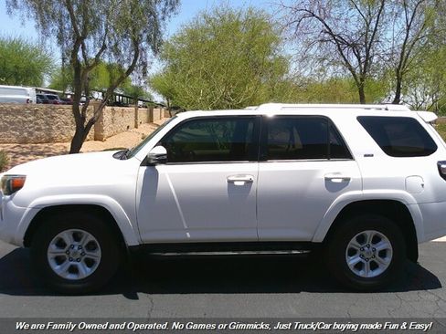 Used 2018 Toyota 4Runner SR5 Premium image 8