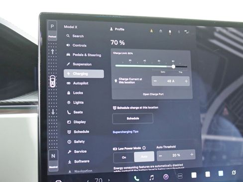 Used 2022 Tesla Model X Plaid image 23