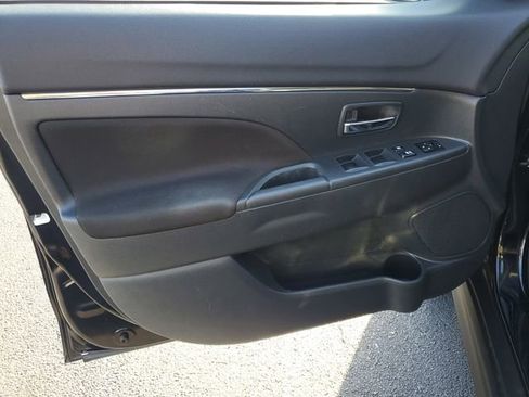 Used 2021 Mitsubishi Outlander Sport ES image 19