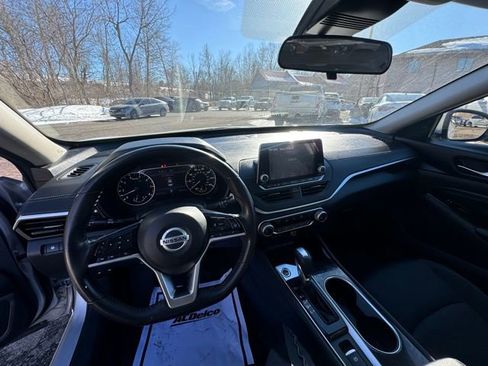 Used 2022 Nissan Altima 2.5 SV w/ SV Premium Package image 17