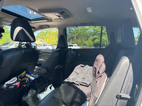 Used 2018 Honda Pilot Touring image 18