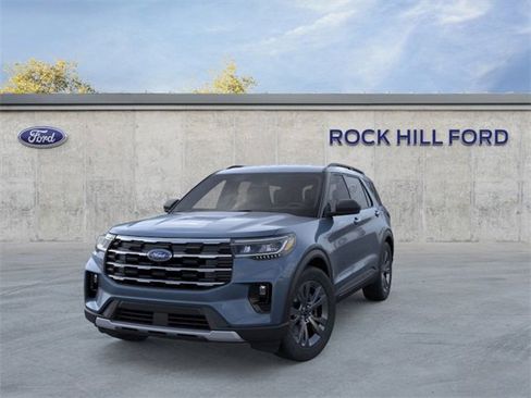 New 2026 Ford Explorer Active w/ Active Comfort Package image 3