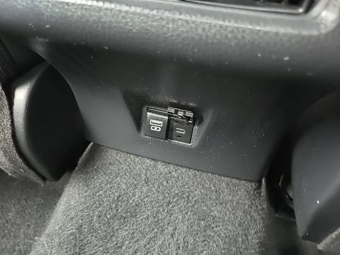 Used 2025 Toyota Camry SE FWD image 79