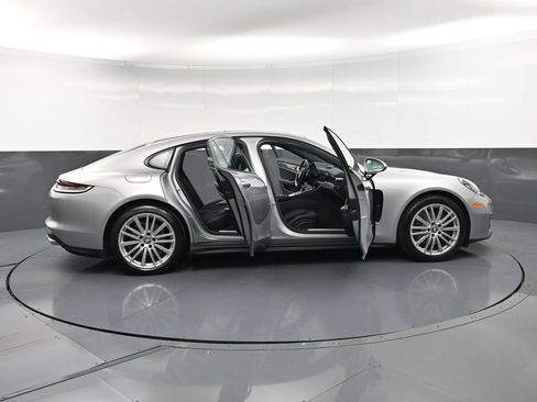 Certified 2022 Porsche Panamera 4 AWD/4WD image 35