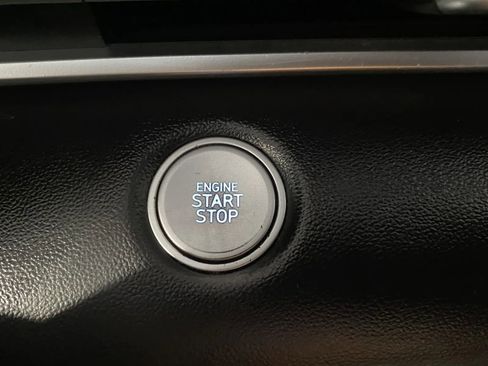 Used 2022 Hyundai Elantra SEL w/ Convenience Package image 17