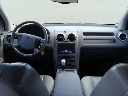 Used 2005 Ford Freestyle SEL AWD/4WD image 9