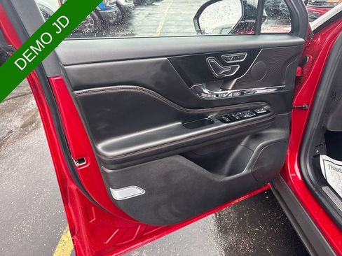 Used 2025 Lincoln Corsair Grand Touring w/ Rear Removable Package Tray AWD/4WD image 12