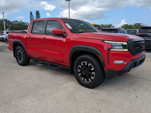 Used 2022 Nissan Frontier Pro-X RWD image 2