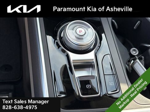 New 2026 Kia Carnival EX FWD image 26