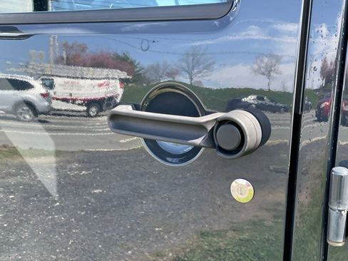 Used 2017 Jeep Wrangler Unlimited Sport image 29