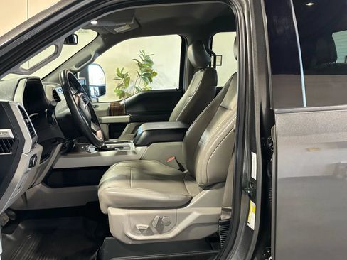 Used 2017 Ford F150 Lariat w/ Equipment Group 501A Mid AWD/4WD image 12