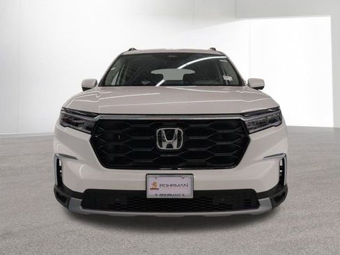 Used 2025 Honda Pilot Touring image 29