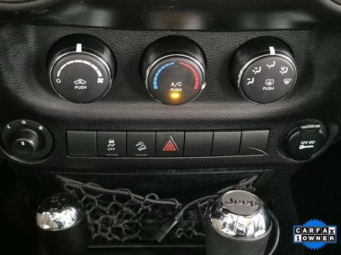 Used 2015 Jeep Wrangler Unlimited Sport w/ Quick Order Package 24S image 17