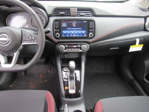 New 2025 Nissan Versa SR w/ Trunk Package FWD image 12