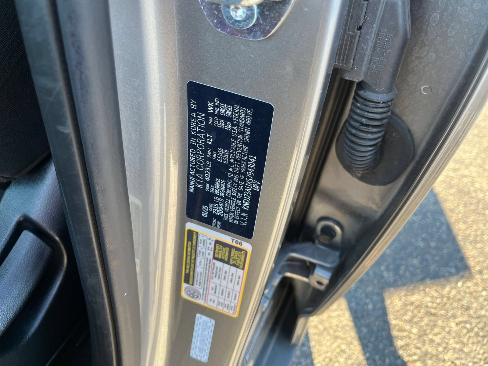 Used 2025 Kia Soul LX w/ LX Technology Package FWD image 28