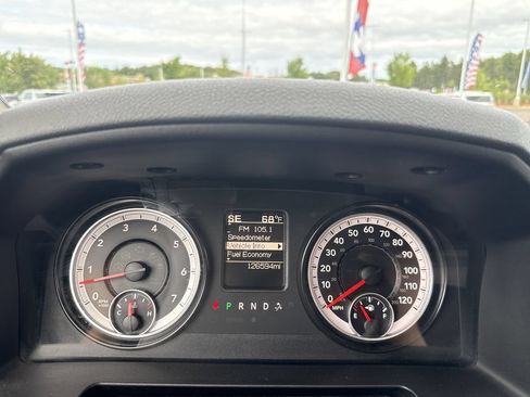 Used 2015 RAM 1500 Express AWD/4WD image 16