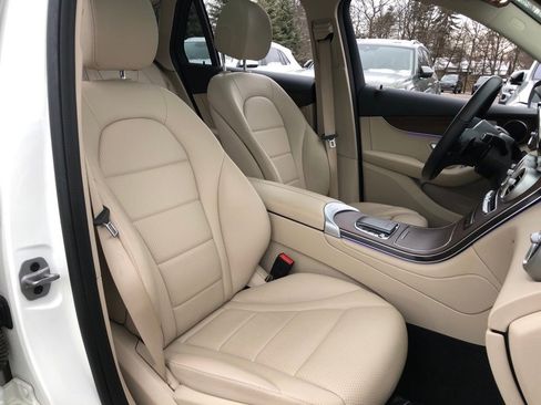 Used 2022 Mercedes-Benz GLC 300 4MATIC image 34