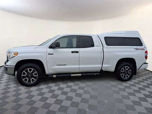Used 2017 Toyota Tundra SR5 w/ TRD Off Road Package AWD/4WD image 9