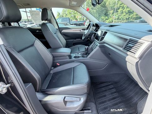 Used 2021 Volkswagen Atlas SE FWD image 25