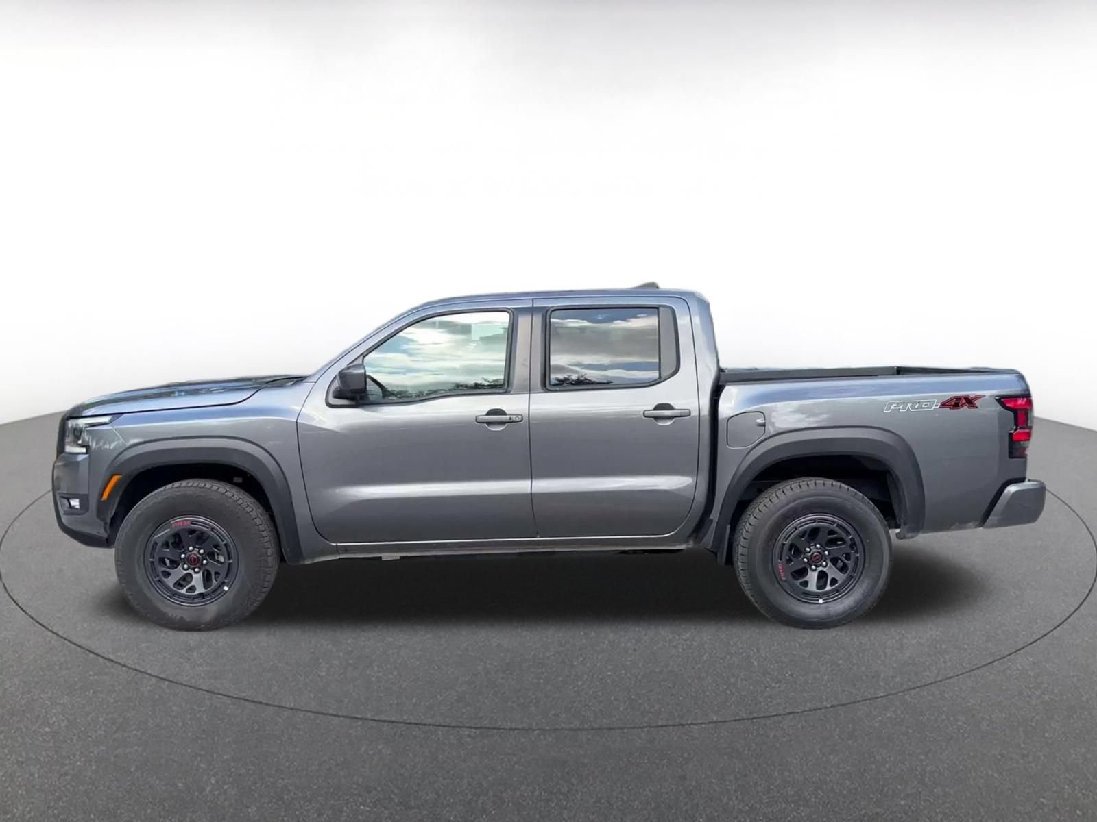 Used 2026 Nissan Frontier PRO-4X AWD/4WD image 8